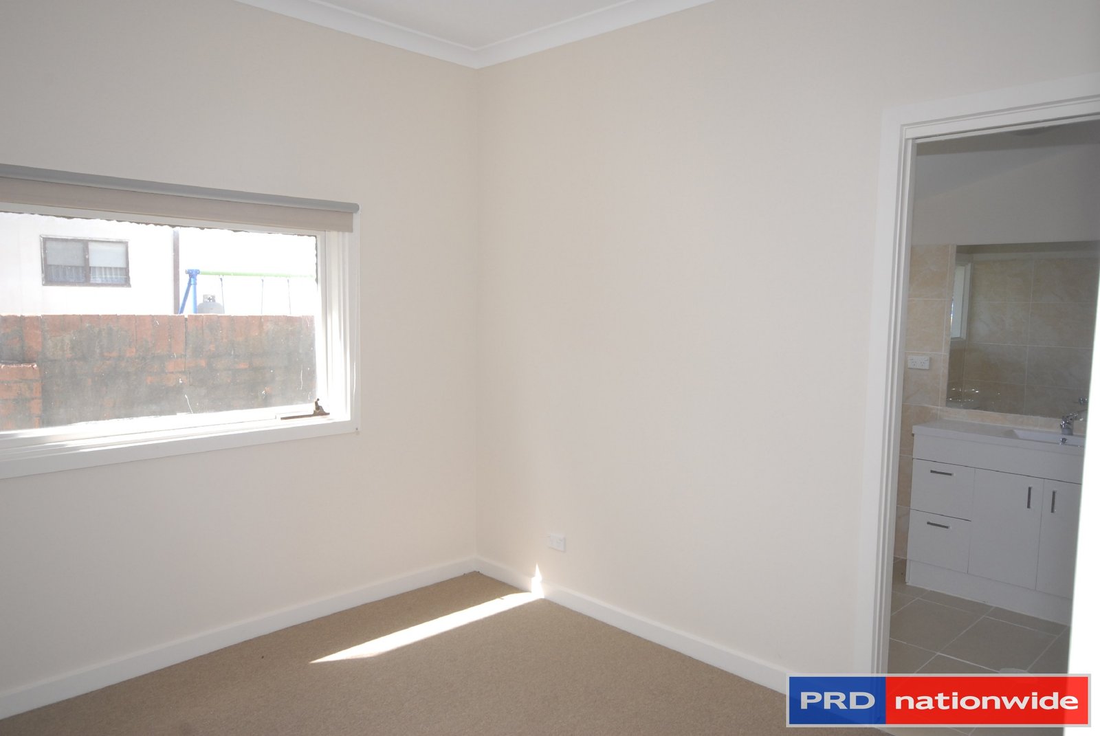 8 Kurrajong Street CAPTAINS FLAT 11