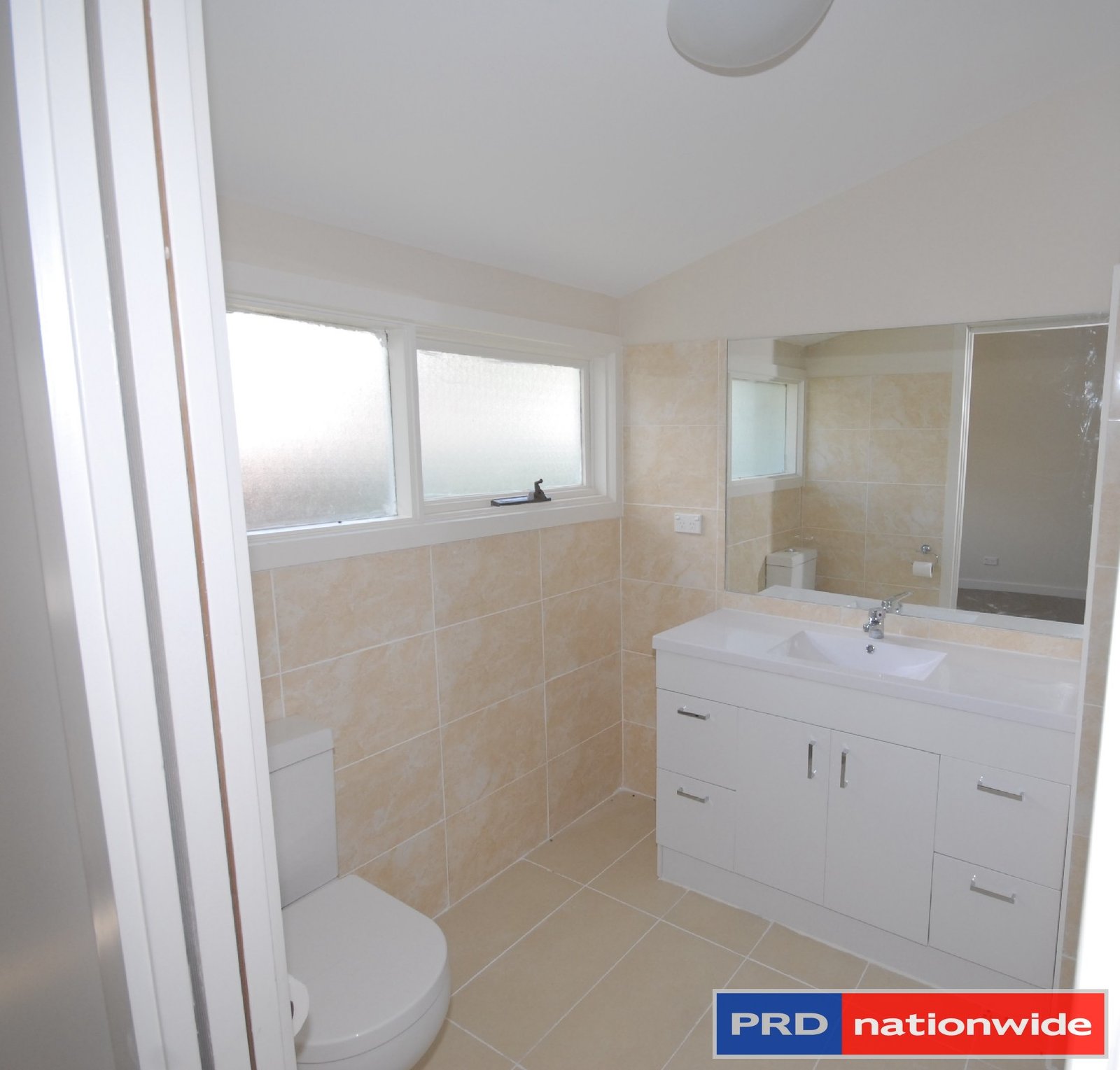 8 Kurrajong Street CAPTAINS FLAT 12