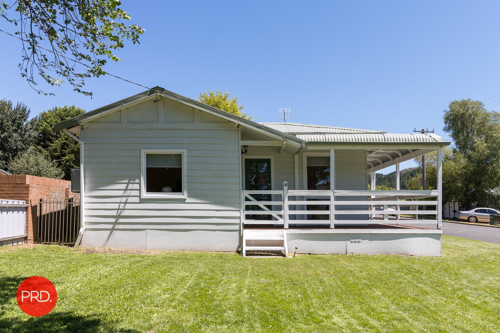 8 Kurrajong Street CAPTAINS FLAT 17
