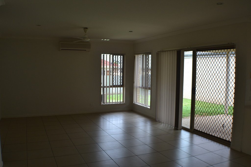 8 Lachlan Street MURRUMBA DOWNS 7