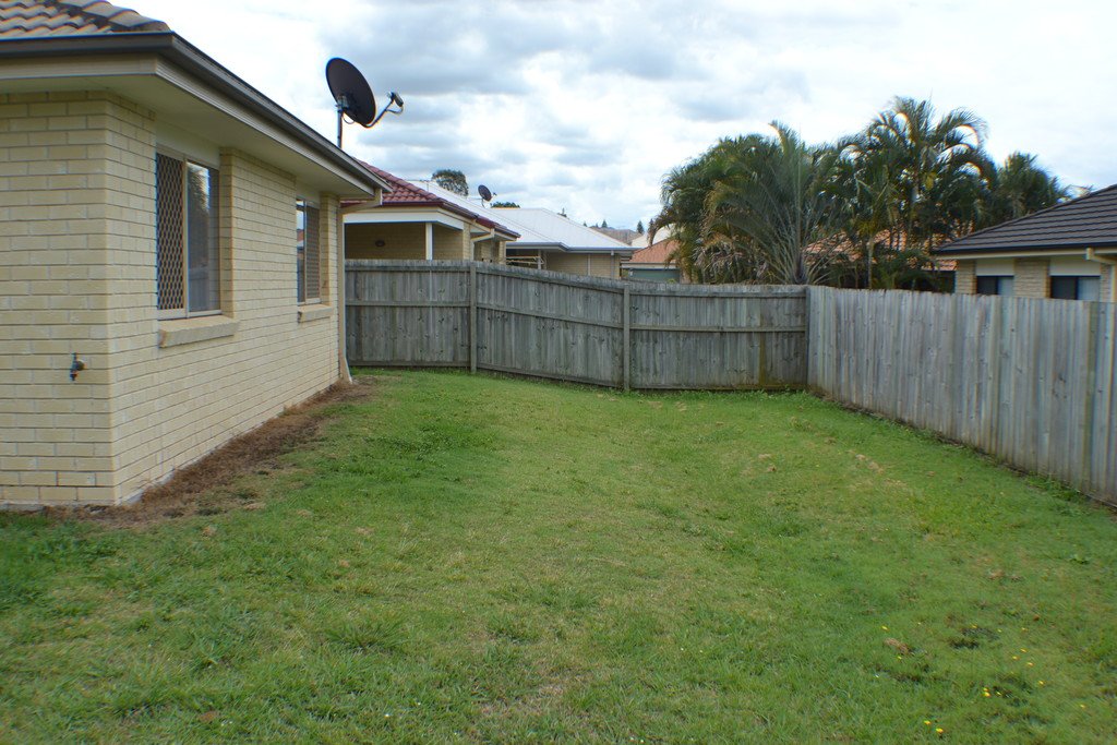 8 Lachlan Street MURRUMBA DOWNS 11