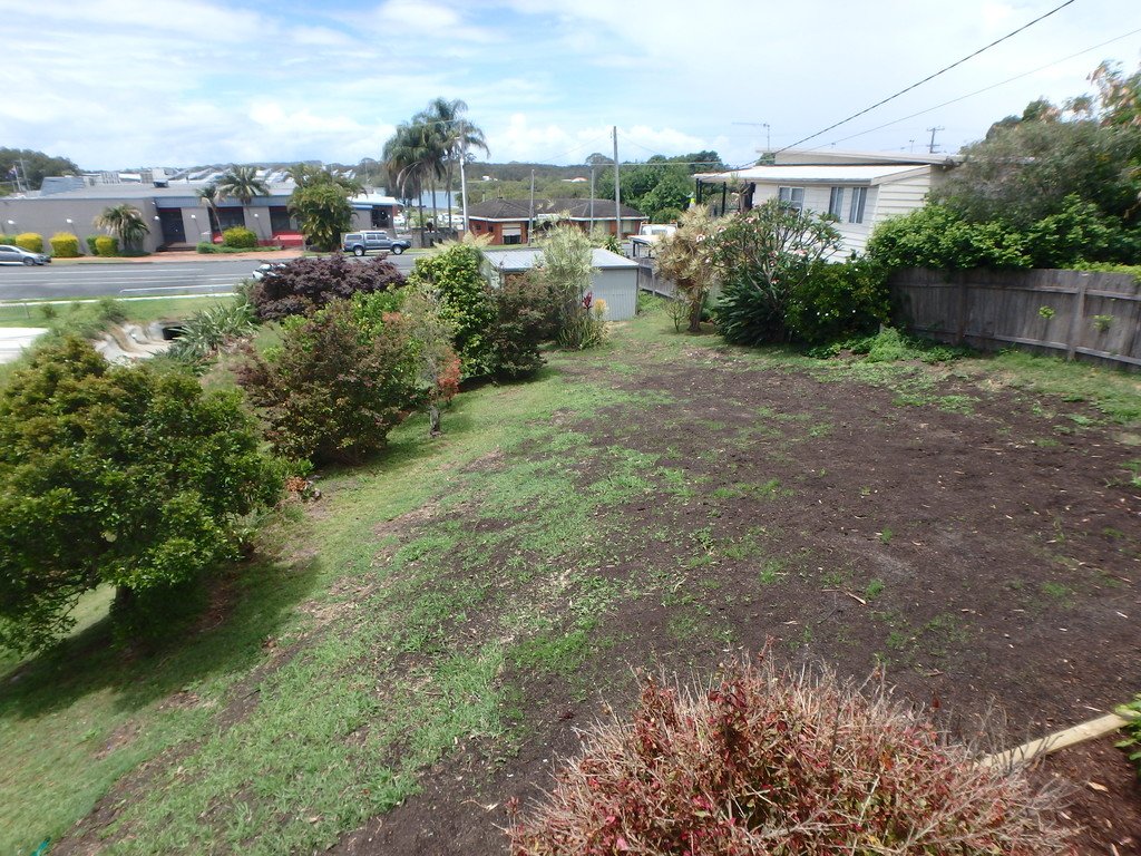 8 Lake Street LAURIETON 9