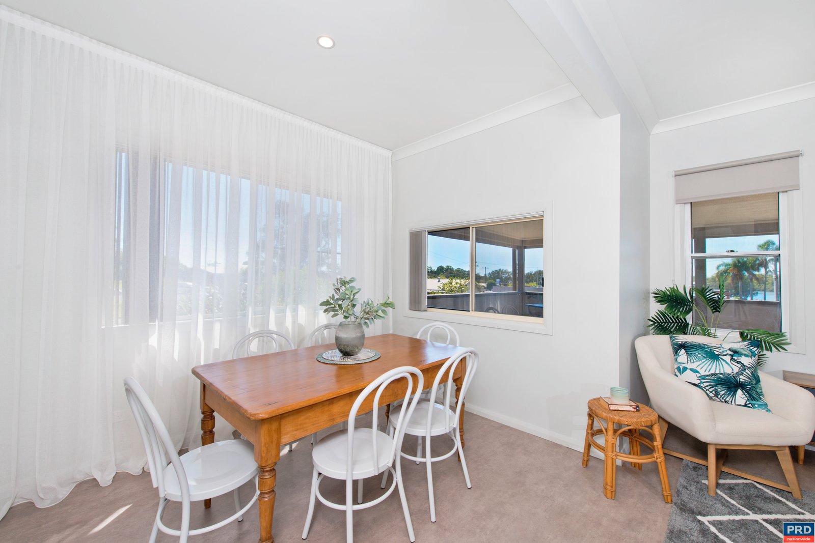 8 Lake Street LAURIETON 4