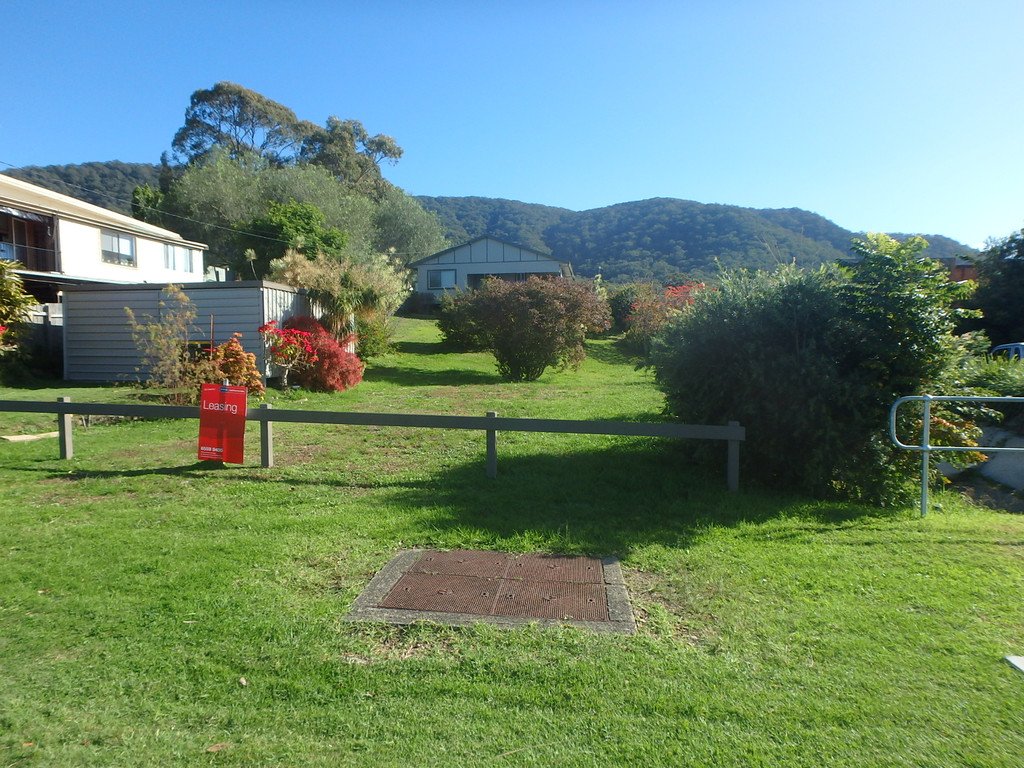 8 Lake Street LAURIETON 2