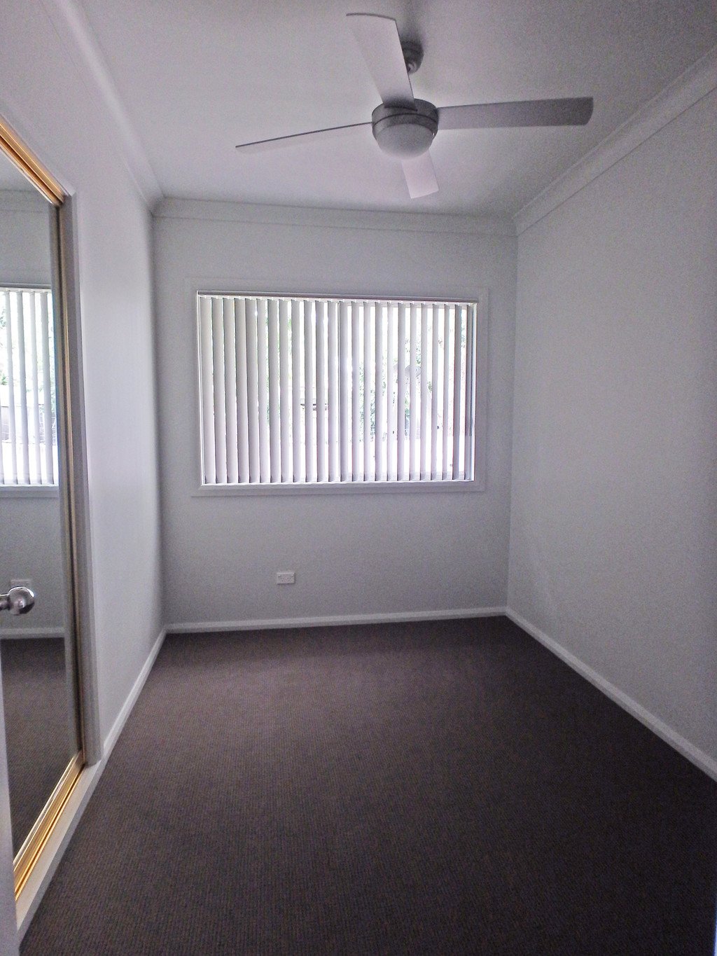 8 Lake Street LAURIETON 8