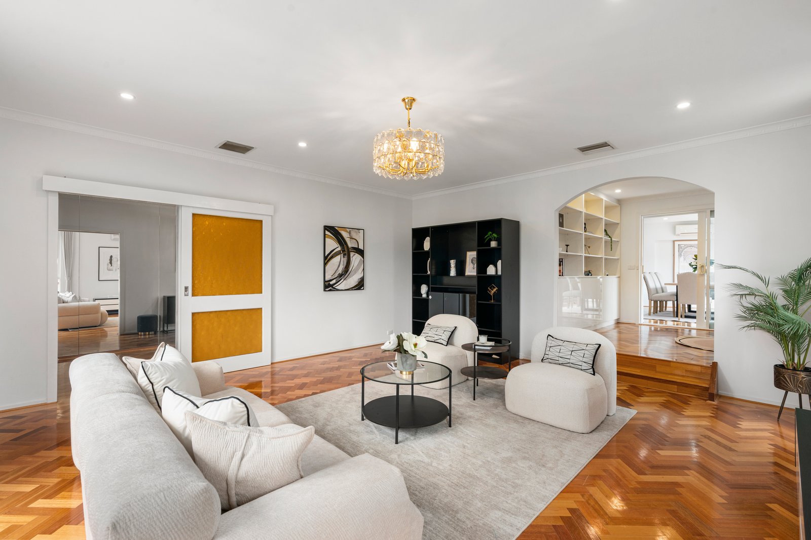 Gallery: 8 Landscape Court