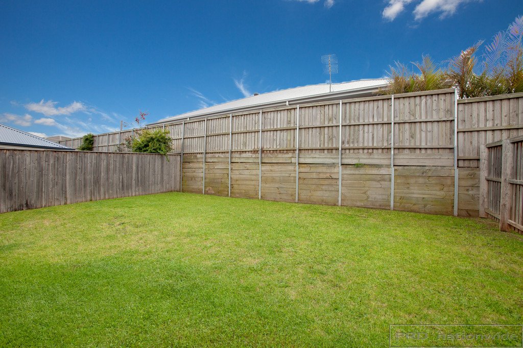 8 Lapwing Street ABERGLASSLYN 11
