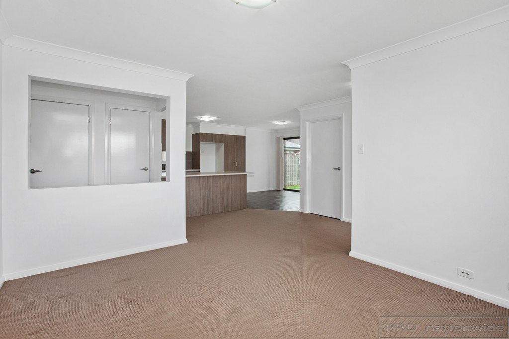 8 Lapwing Street ABERGLASSLYN 5
