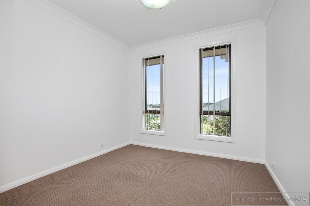 8 Lapwing Street ABERGLASSLYN 12