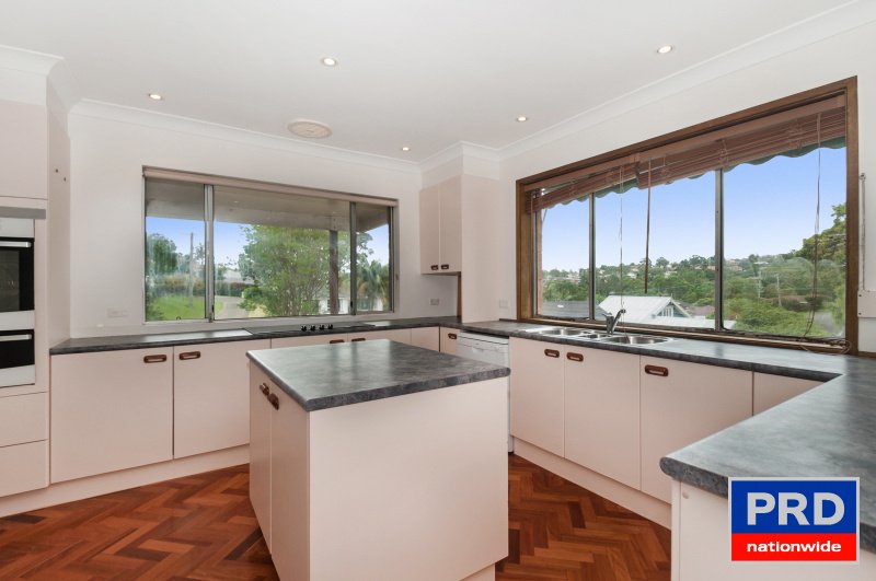 8 Lara Place MOUNT KEIRA 2