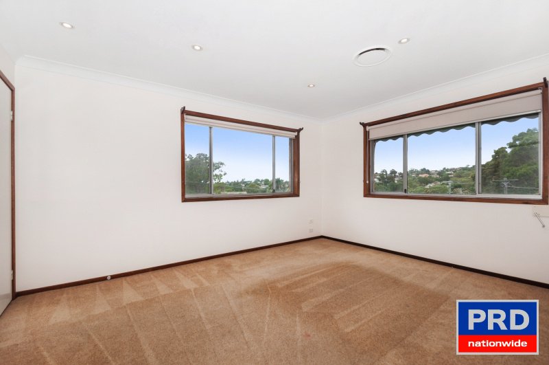 8 Lara Place MOUNT KEIRA 5