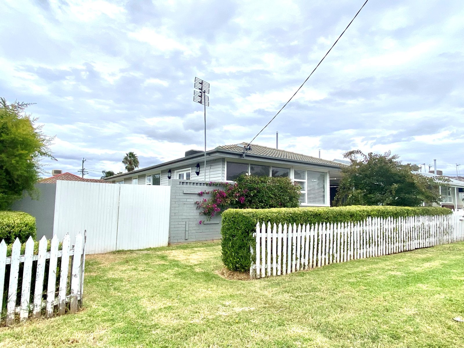 8 Larool Street TAMWORTH 1