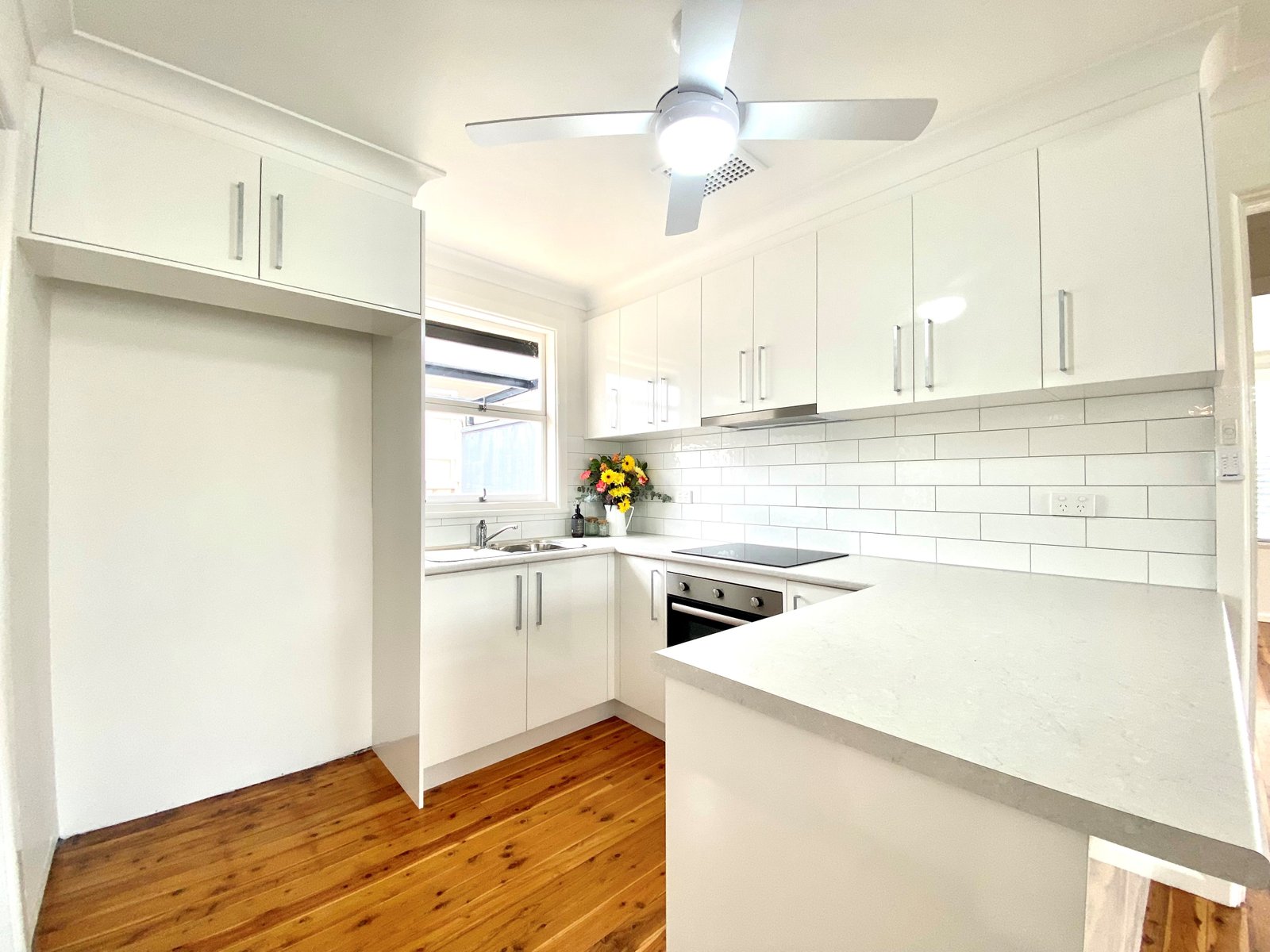 8 Larool Street TAMWORTH 2