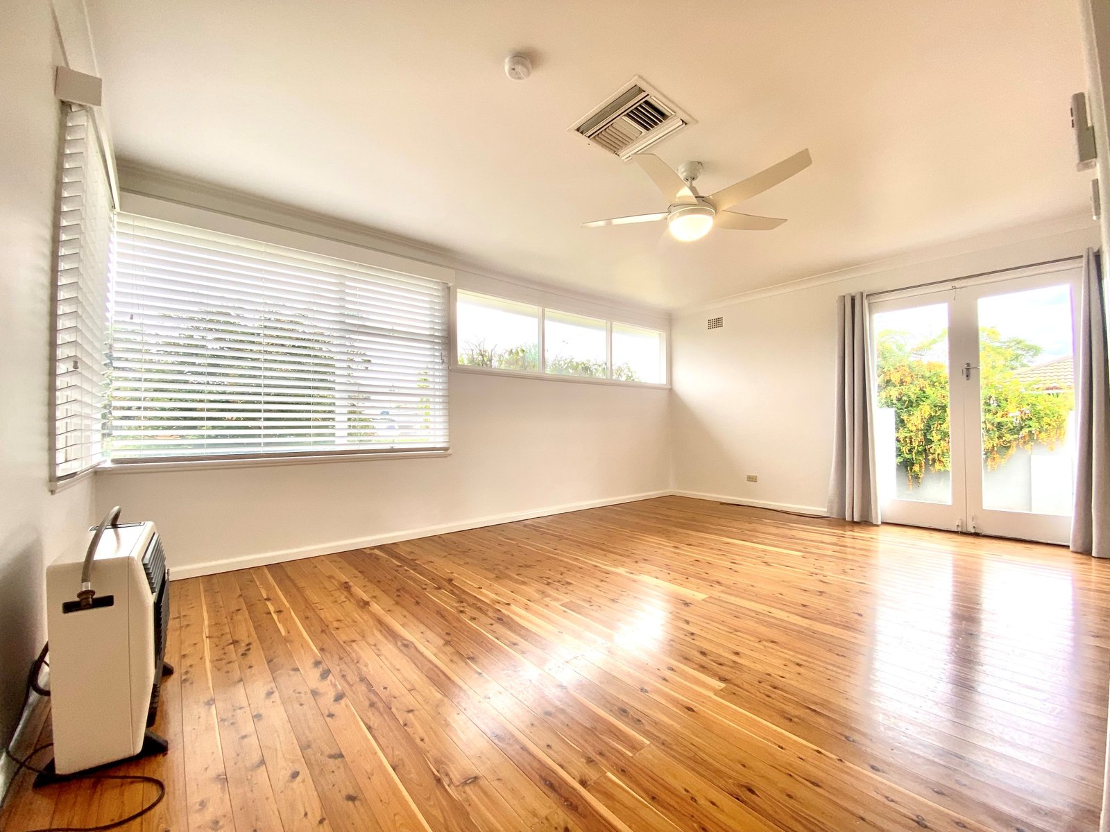 8 Larool Street TAMWORTH 3