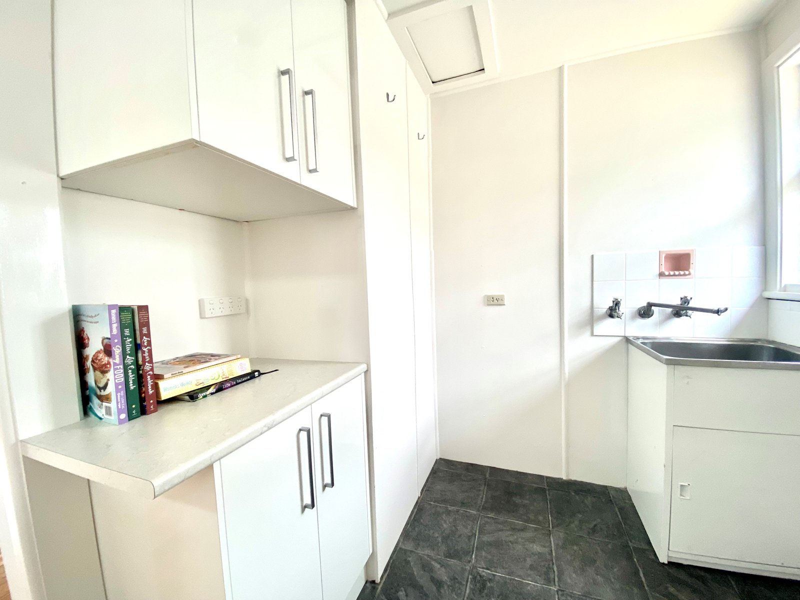 8 Larool Street TAMWORTH 10