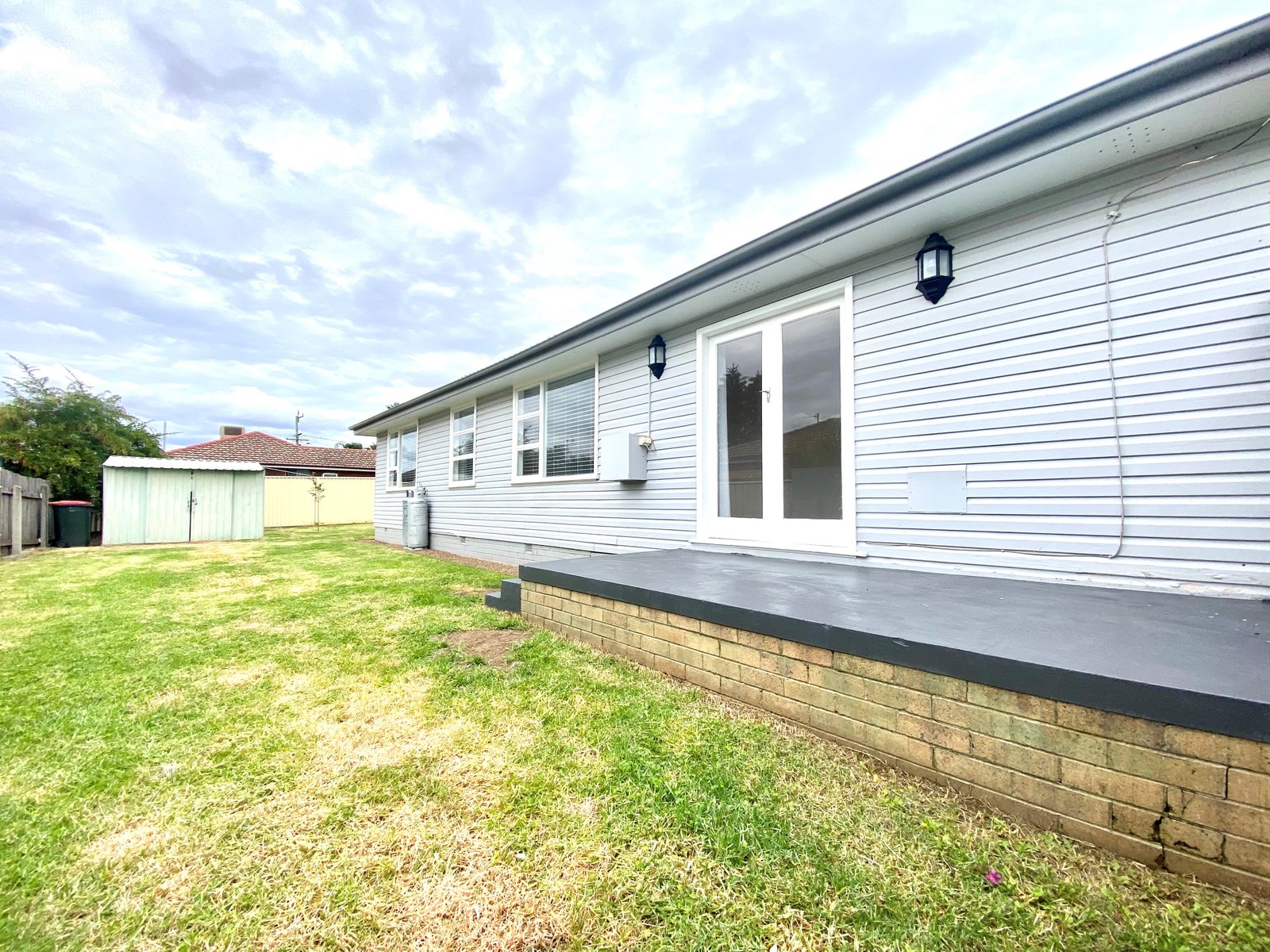 8 Larool Street TAMWORTH 11