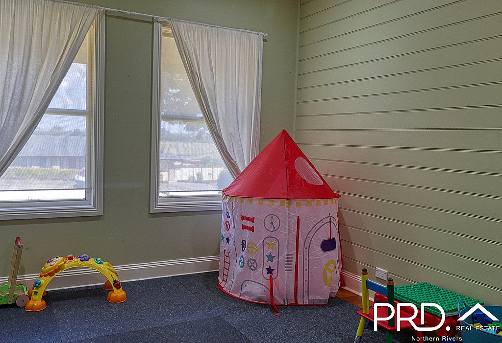 8 Laurie Place CASINO 13