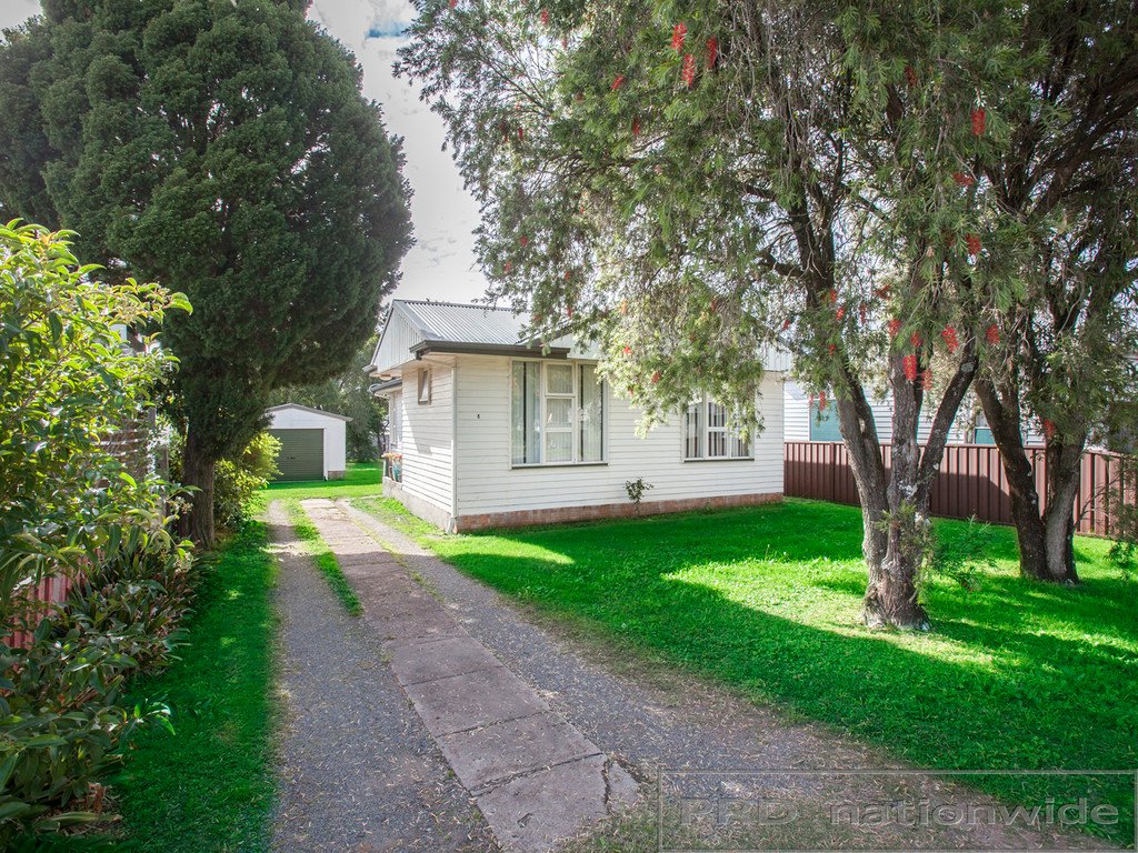 8 Lawson Street EAST MAITLAND 1