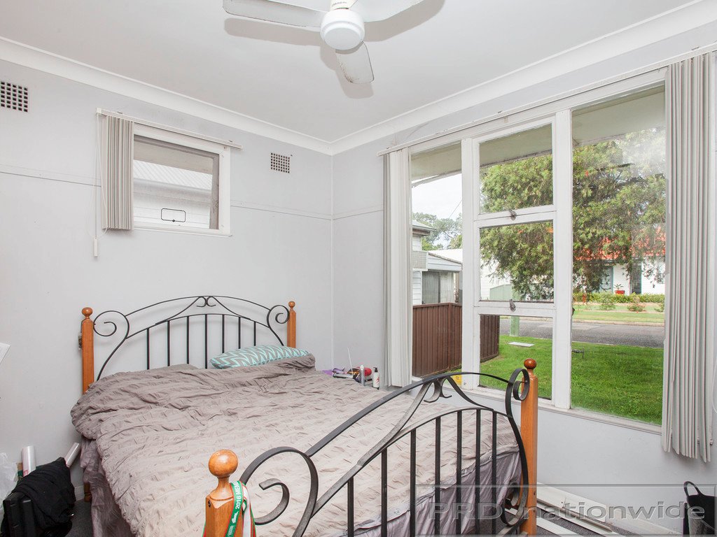 8 Lawson Street EAST MAITLAND 2
