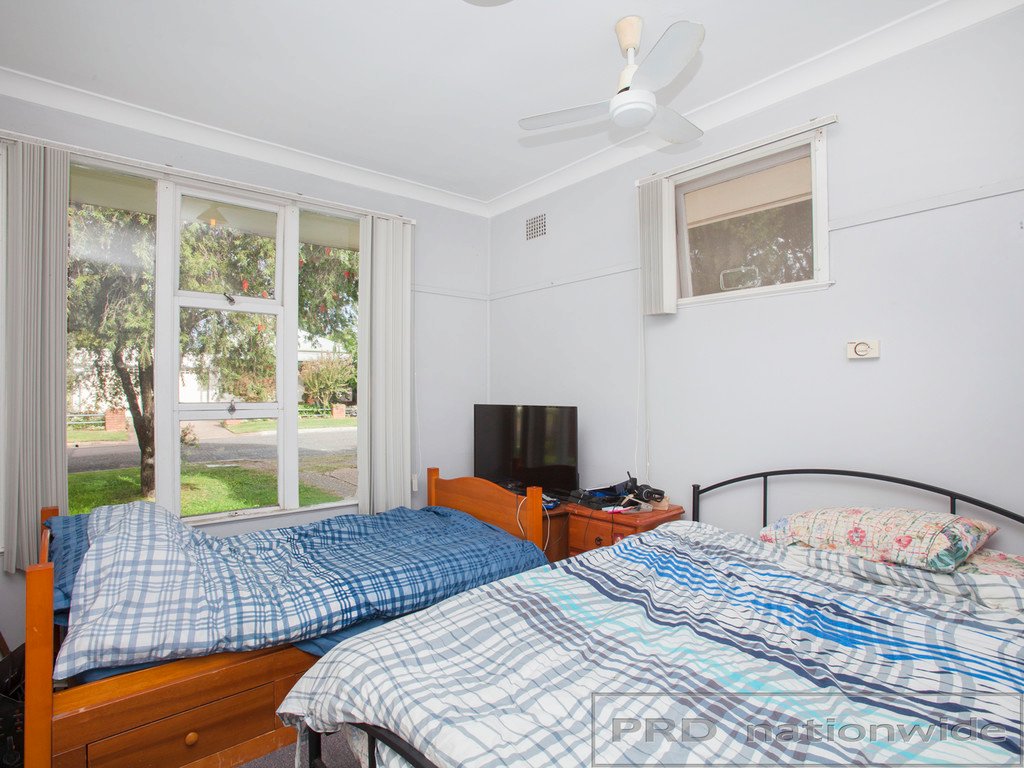 8 Lawson Street EAST MAITLAND 3