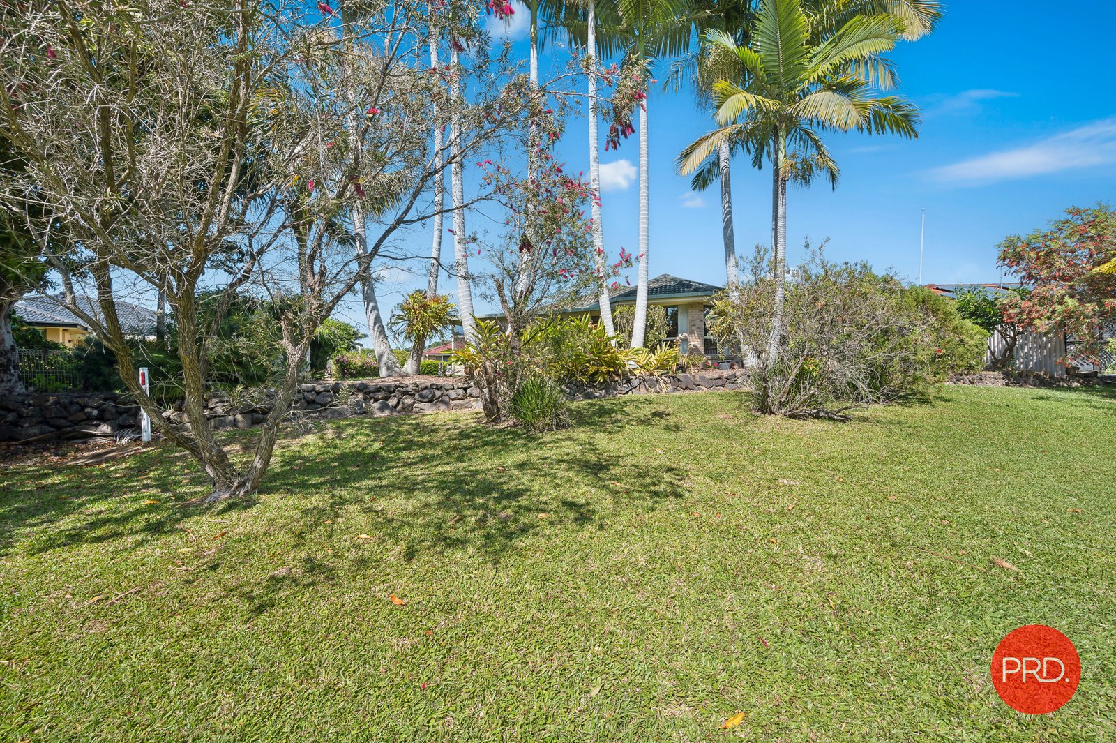 8 Leander Close COFFS HARBOUR 25