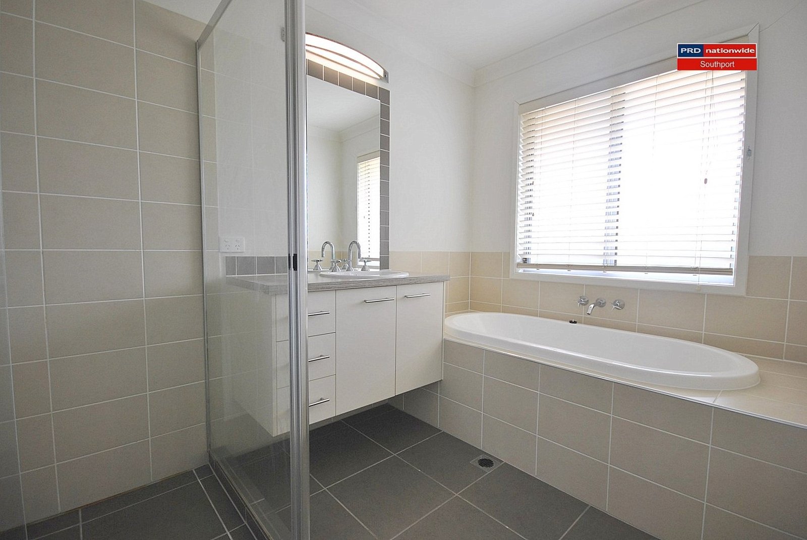 8 Lillypilly Court HELENSVALE 5