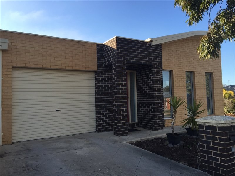 8 Lincoln Place BENDIGO 1