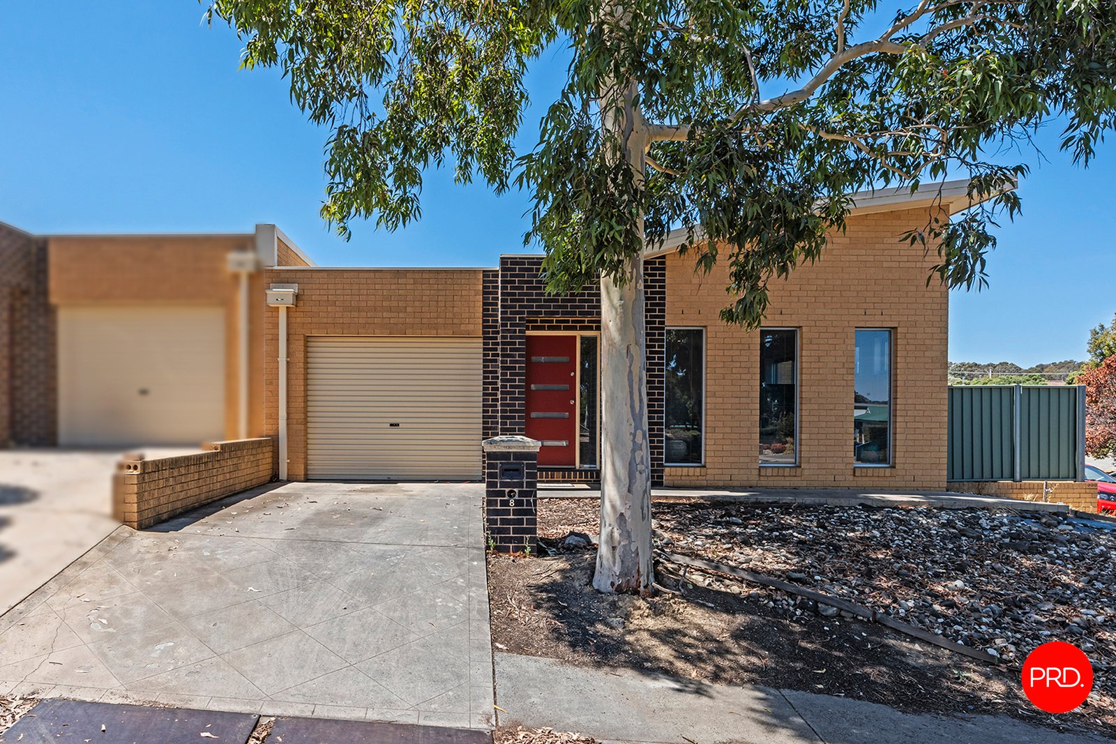 8 Lincoln Place EAST BENDIGO 1