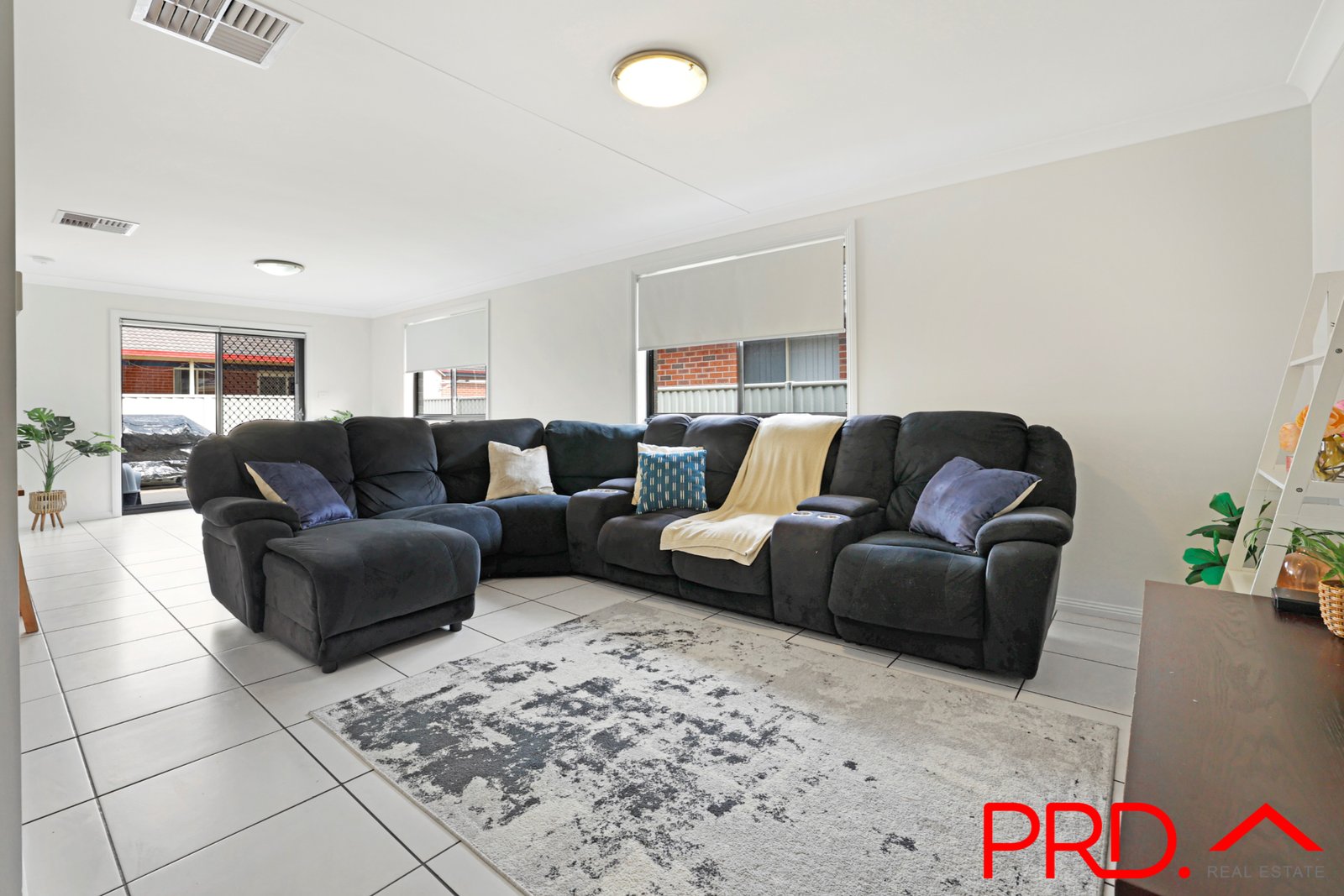 8 Lindsay Road TAMWORTH 7