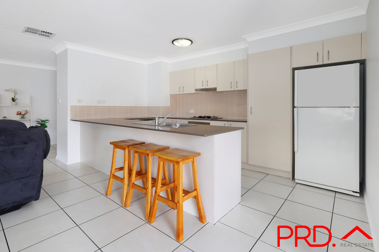 8 Lindsay Road TAMWORTH 12