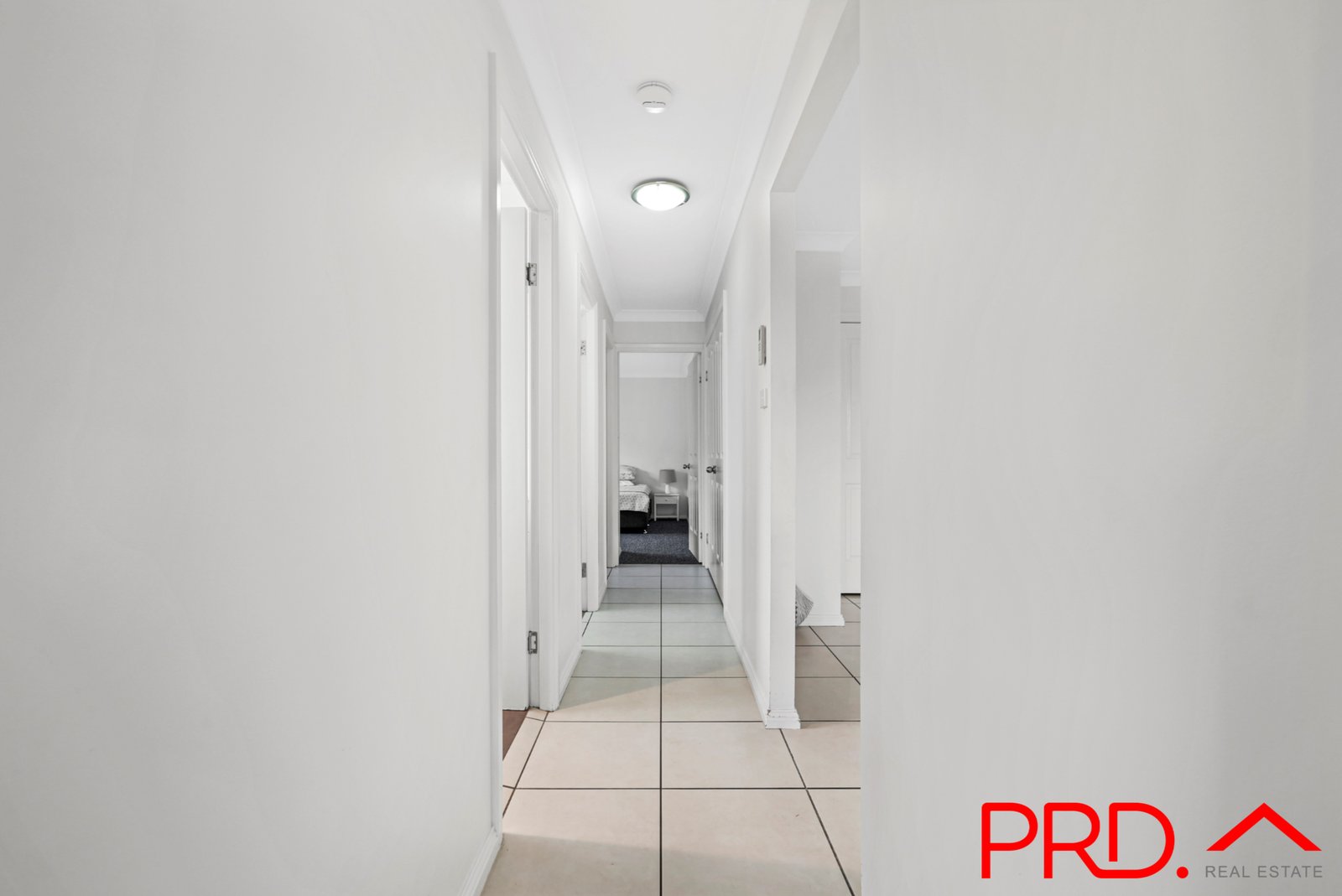 8 Lindsay Road TAMWORTH 19