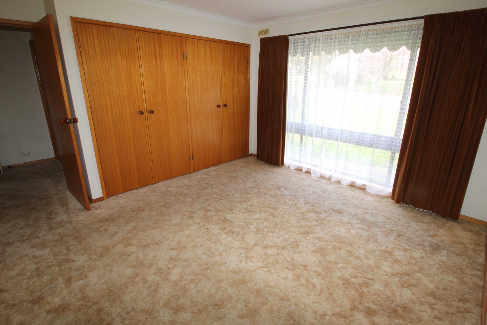 Gallery: 8 Livingstone Street