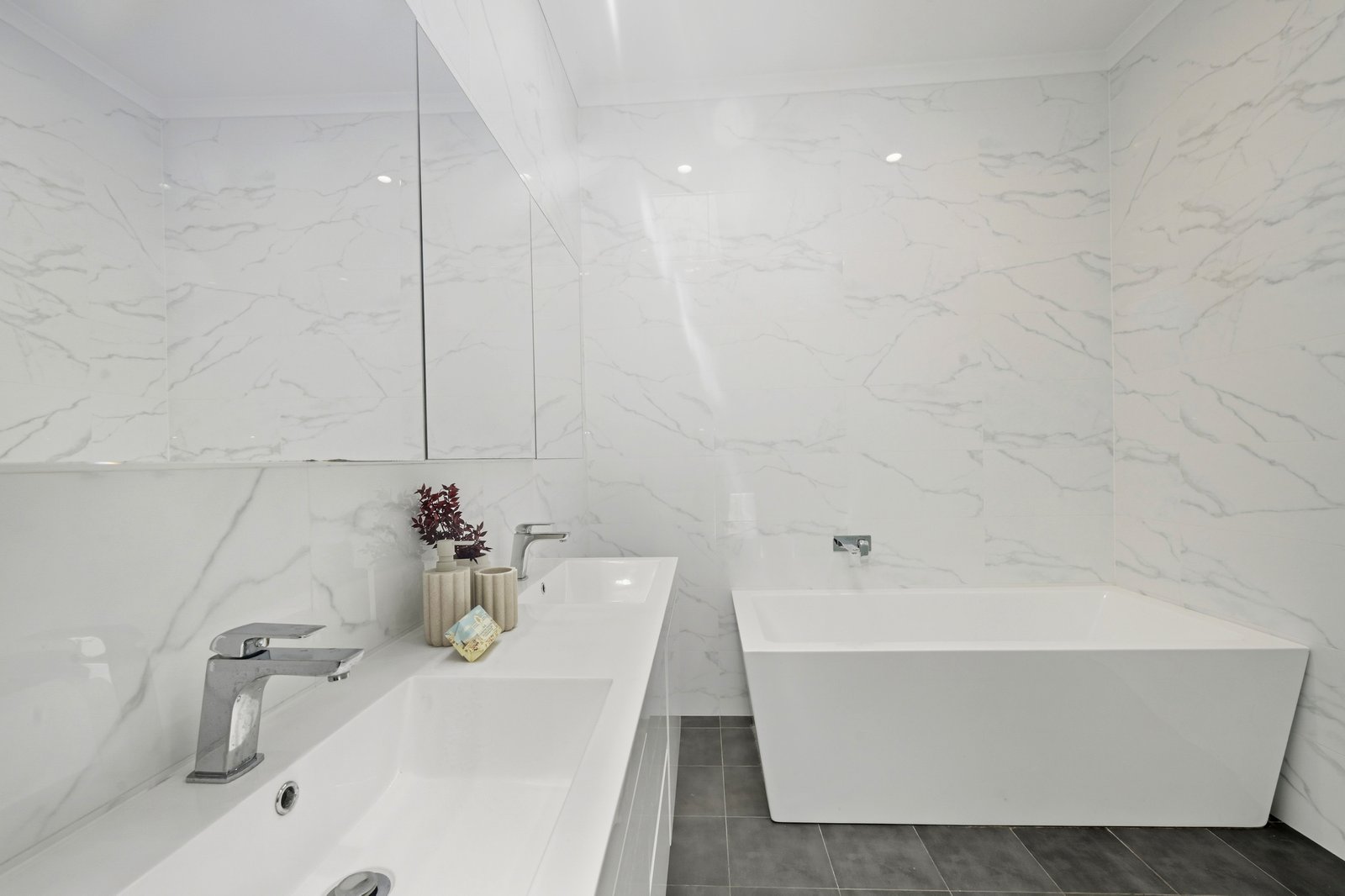 8 Loch Maree Crescent CONNELLS POINT 14