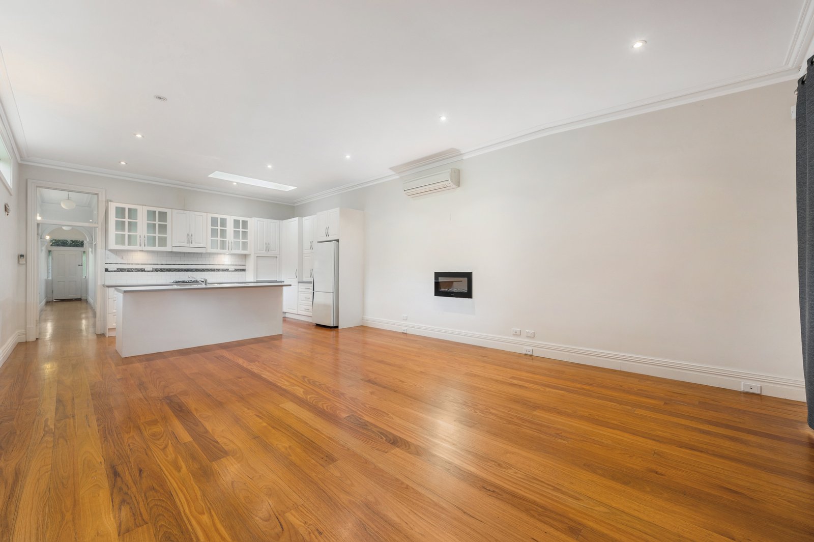 8 Loch Street, Hawthorn East, 3123