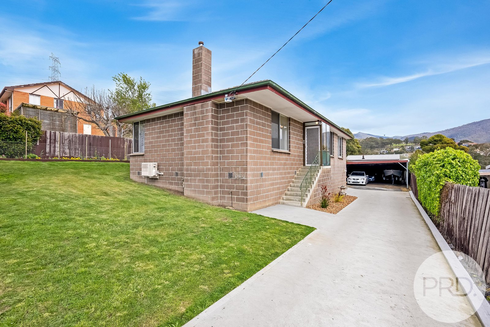 8 Loftus Street GLENORCHY 1