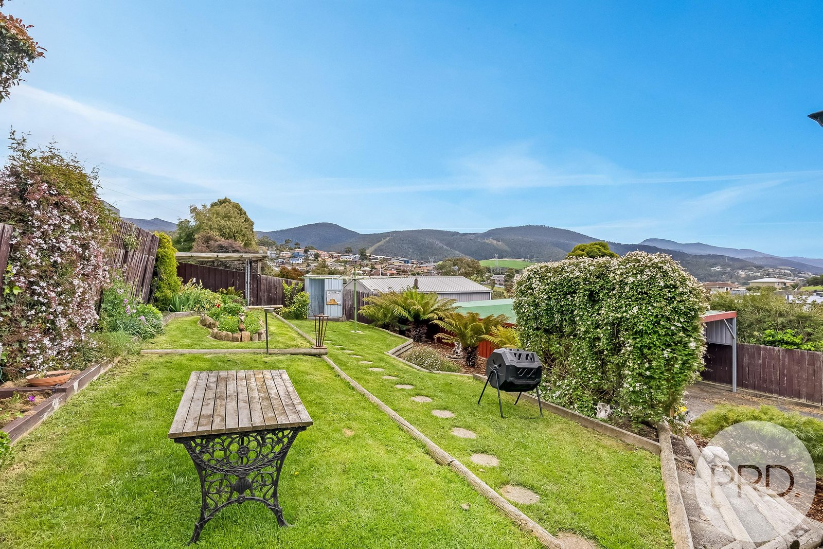 8 Loftus Street GLENORCHY 16