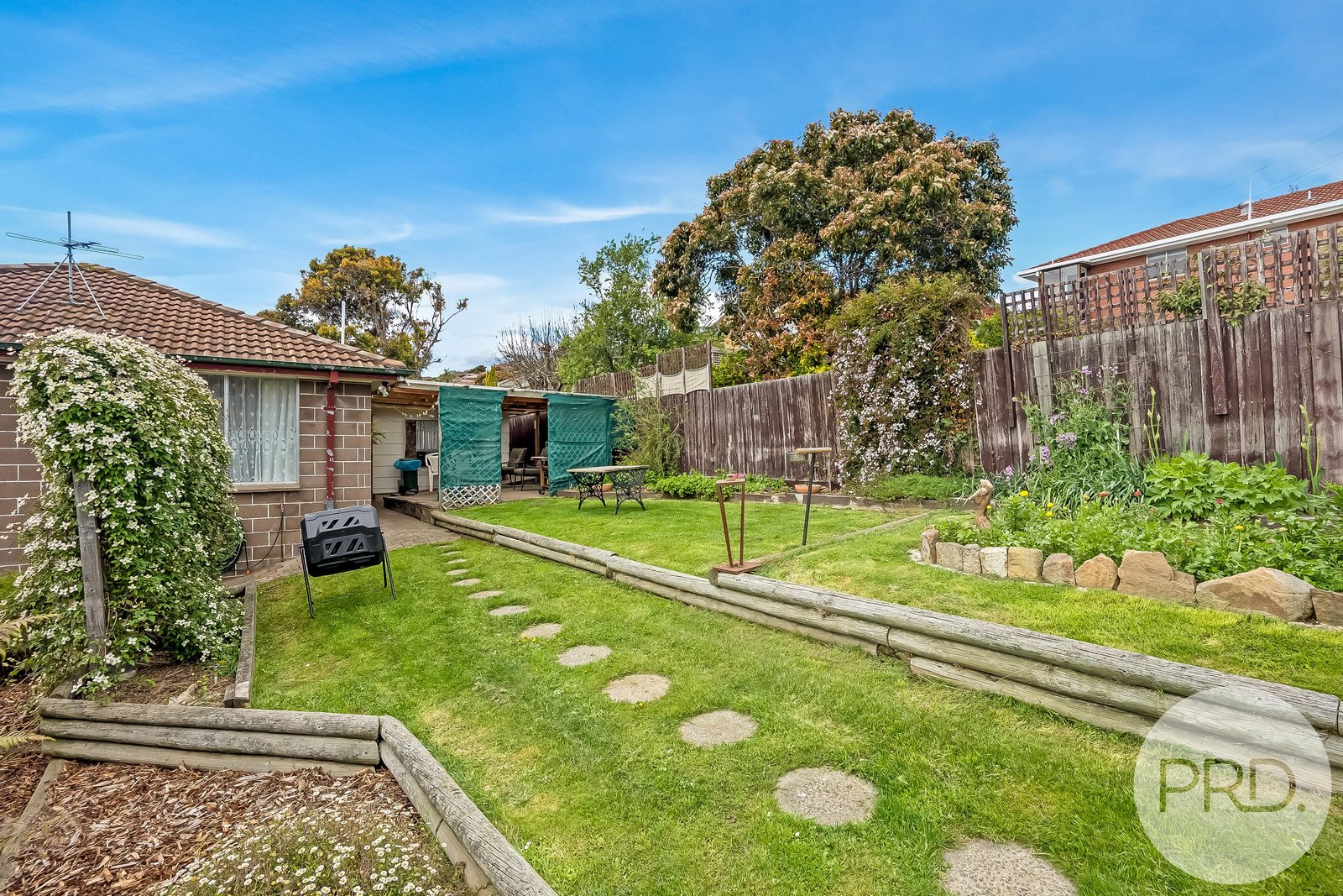 8 Loftus Street GLENORCHY 19