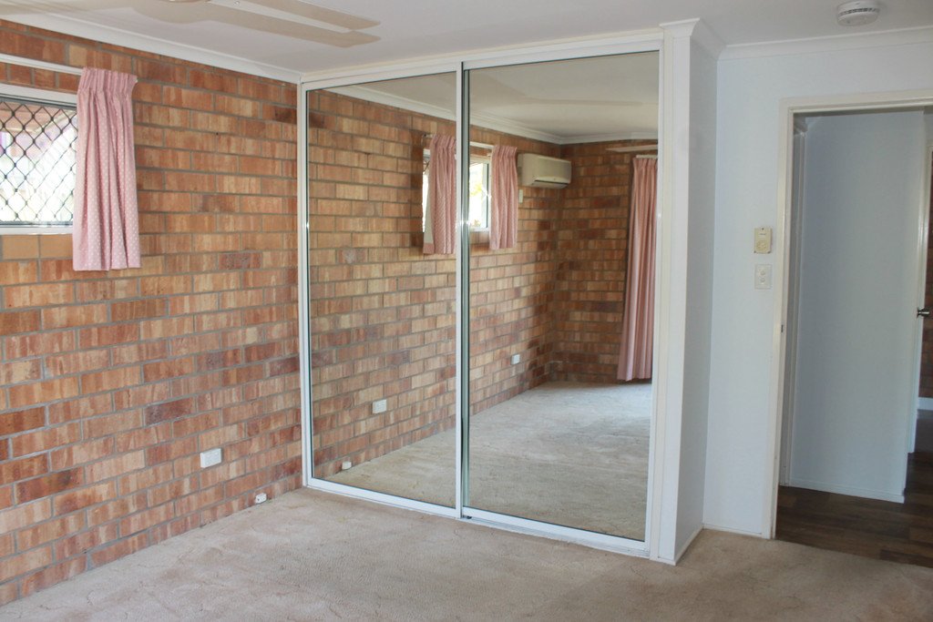 8 Lomandra Street BOYNE ISLAND 9