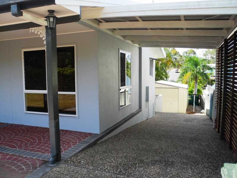 8 Lomandra Street BOYNE ISLAND 15