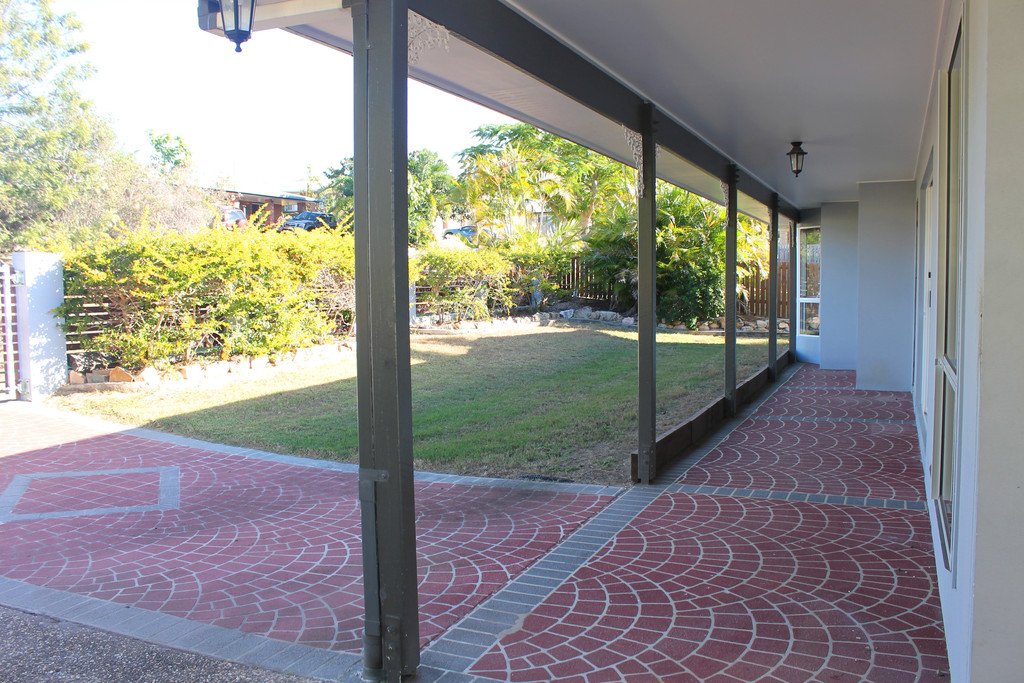 8 Lomandra Street BOYNE ISLAND 16