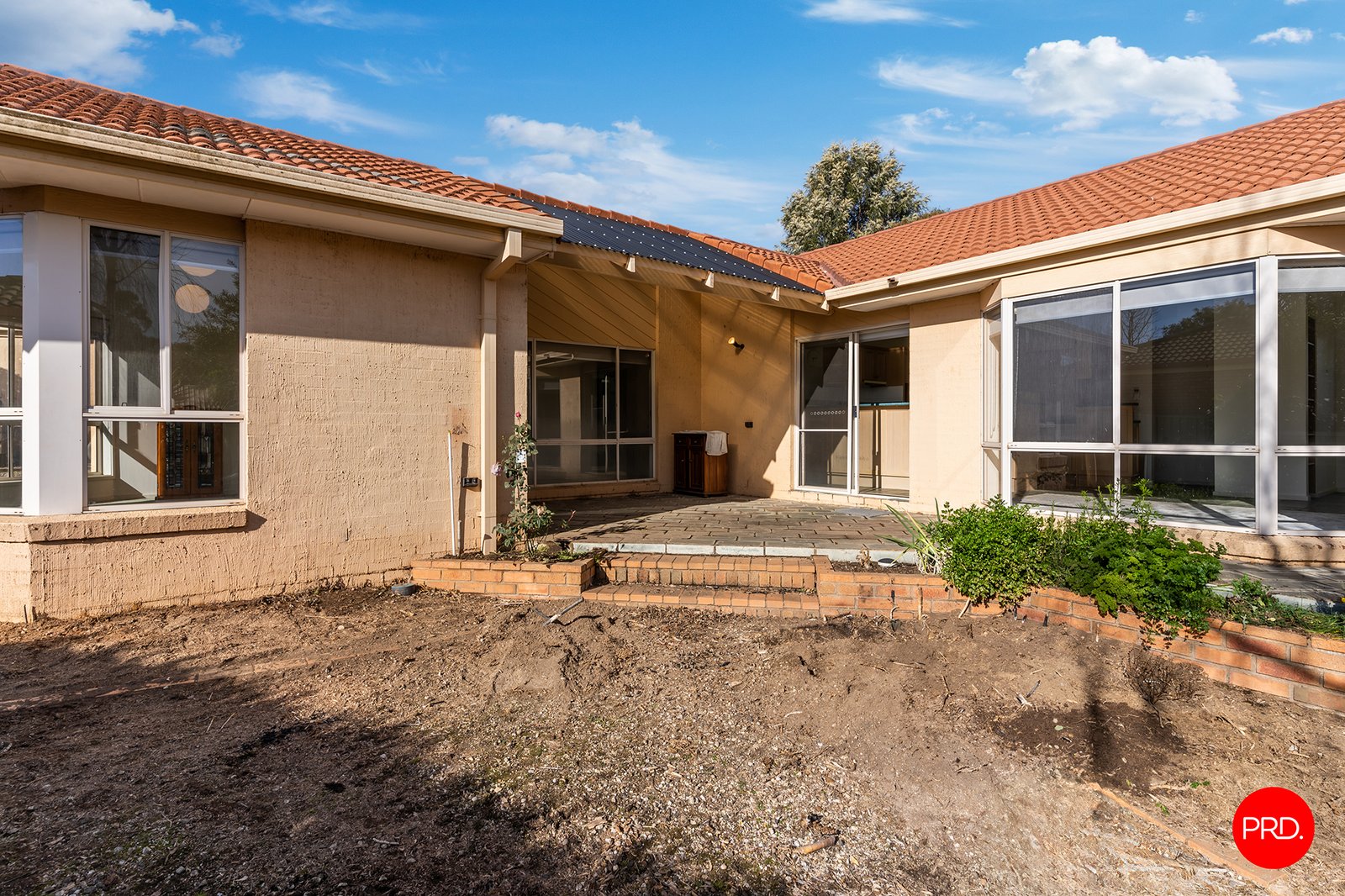 8 Lona Close SPRING GULLY 4