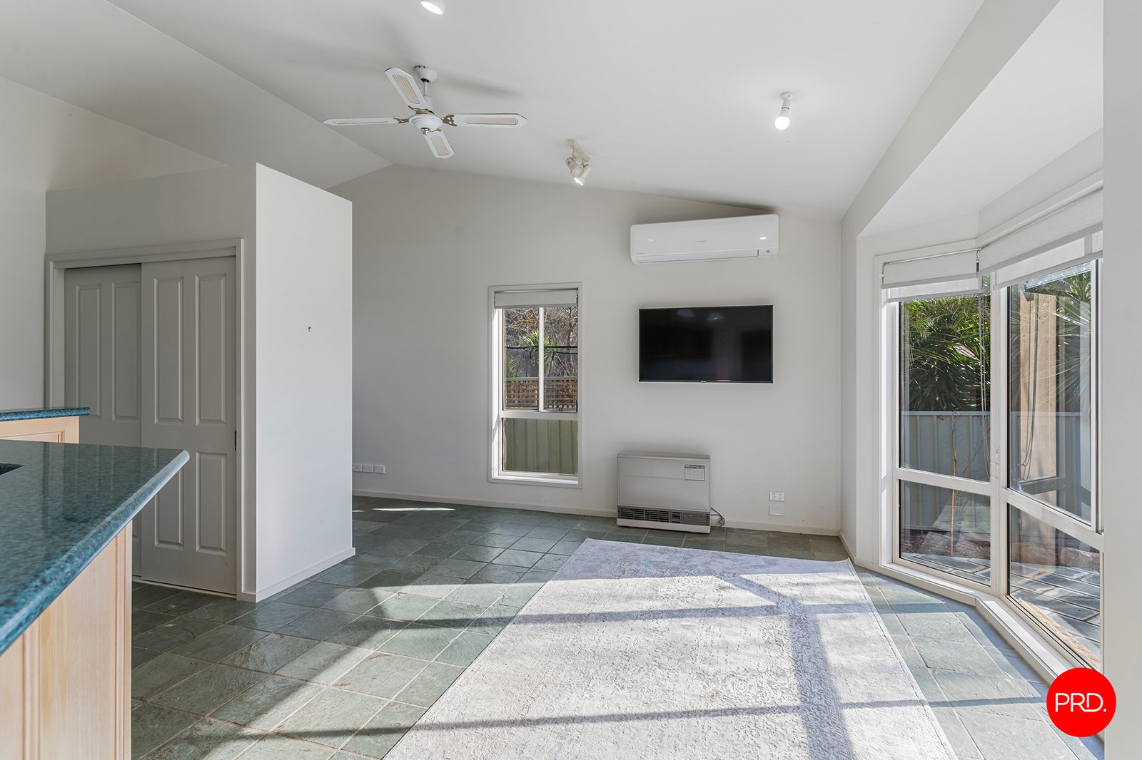 8 Lona Close SPRING GULLY 9