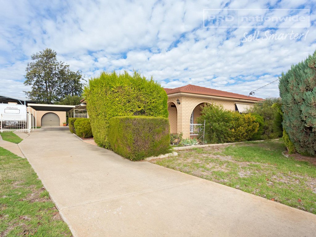 8 Lonergan Place WAGGA WAGGA 1