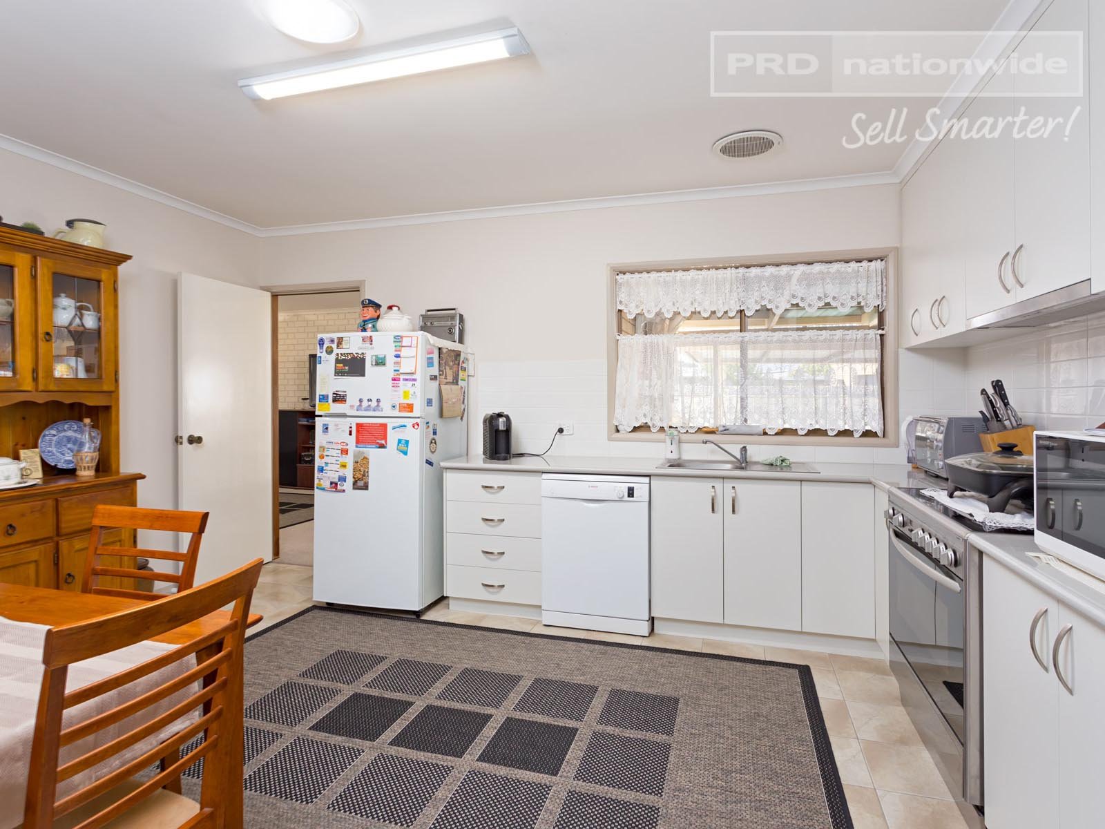 8 Lonergan Place WAGGA WAGGA 3