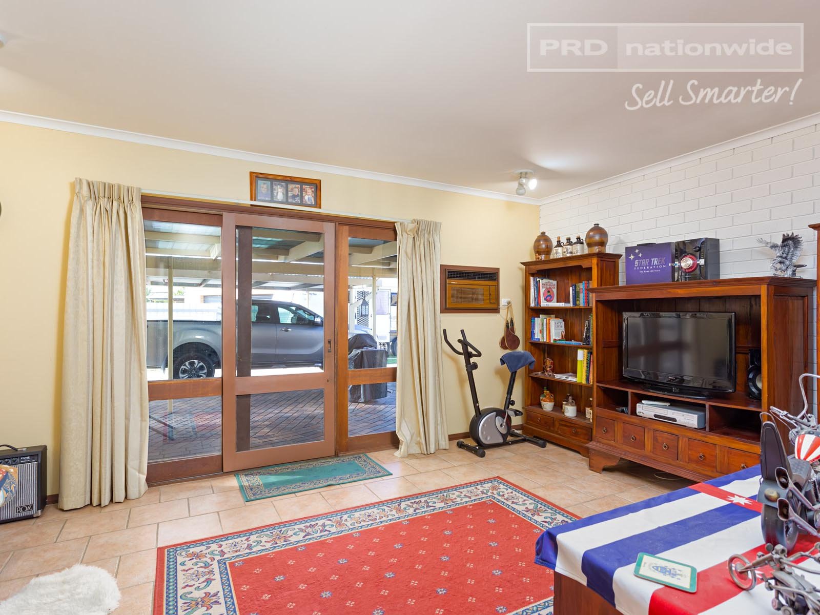 8 Lonergan Place WAGGA WAGGA 5