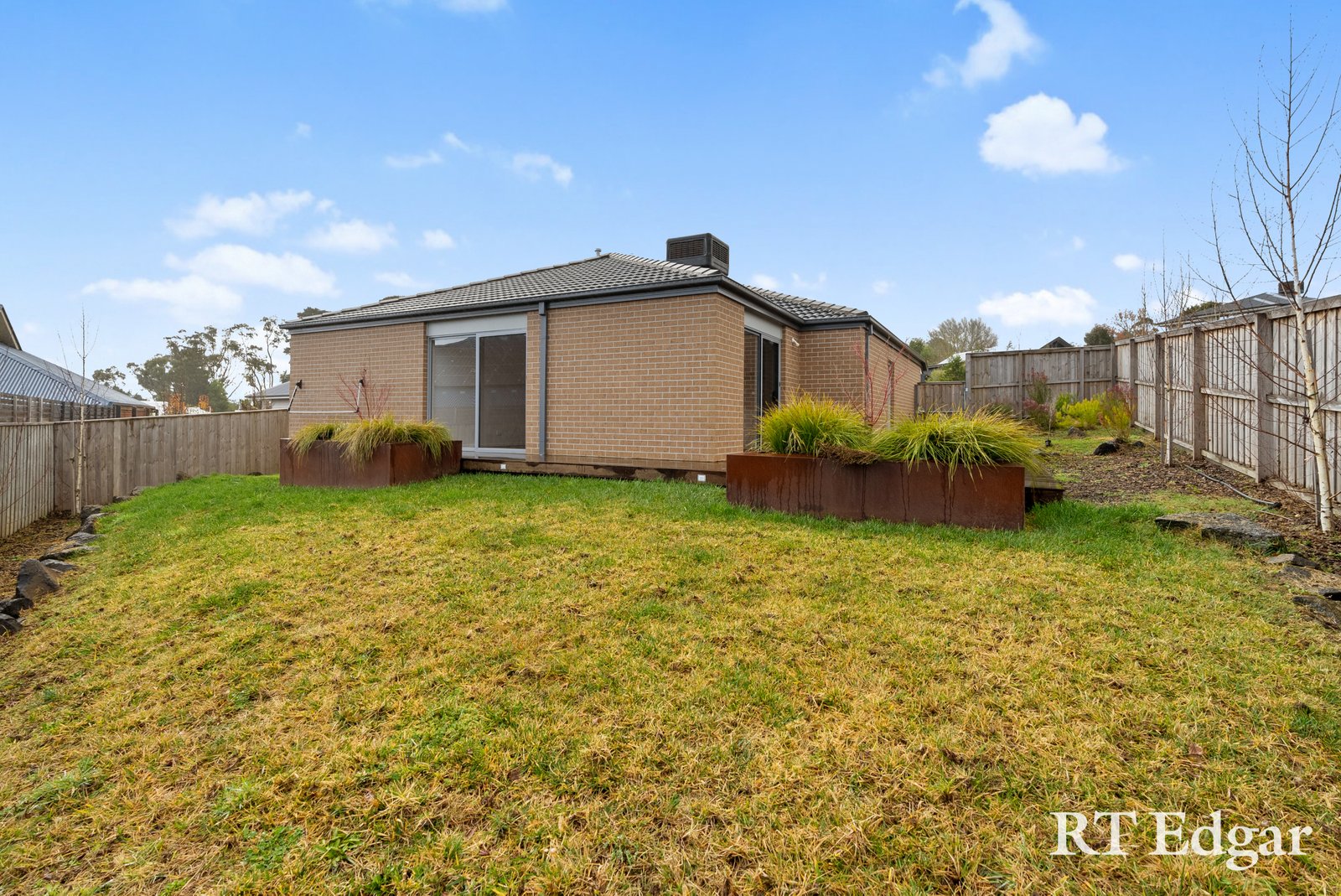 Real Estate and Property in 8 Long Court, Woodend, VIC