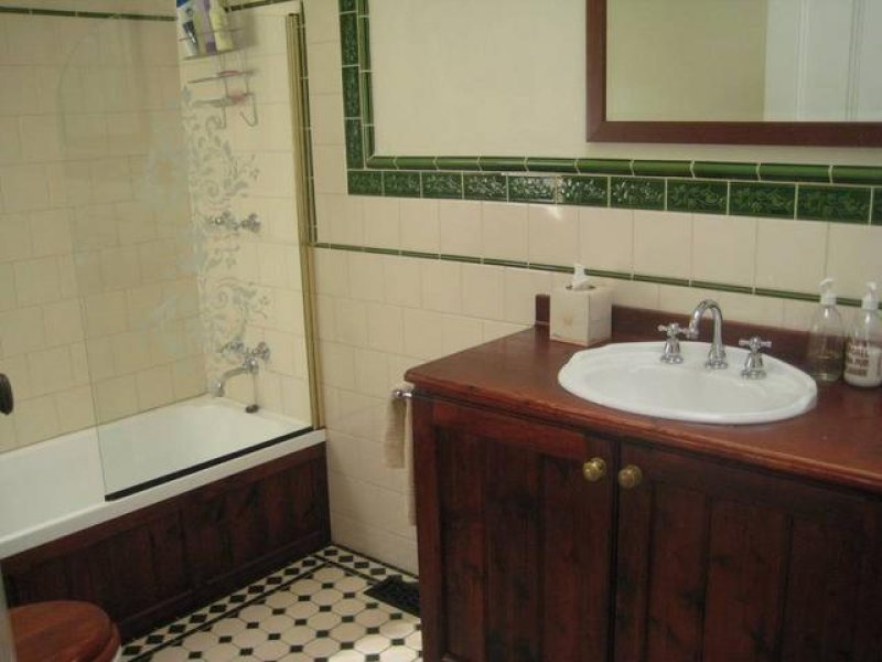 Gallery: 8 Longmore Street