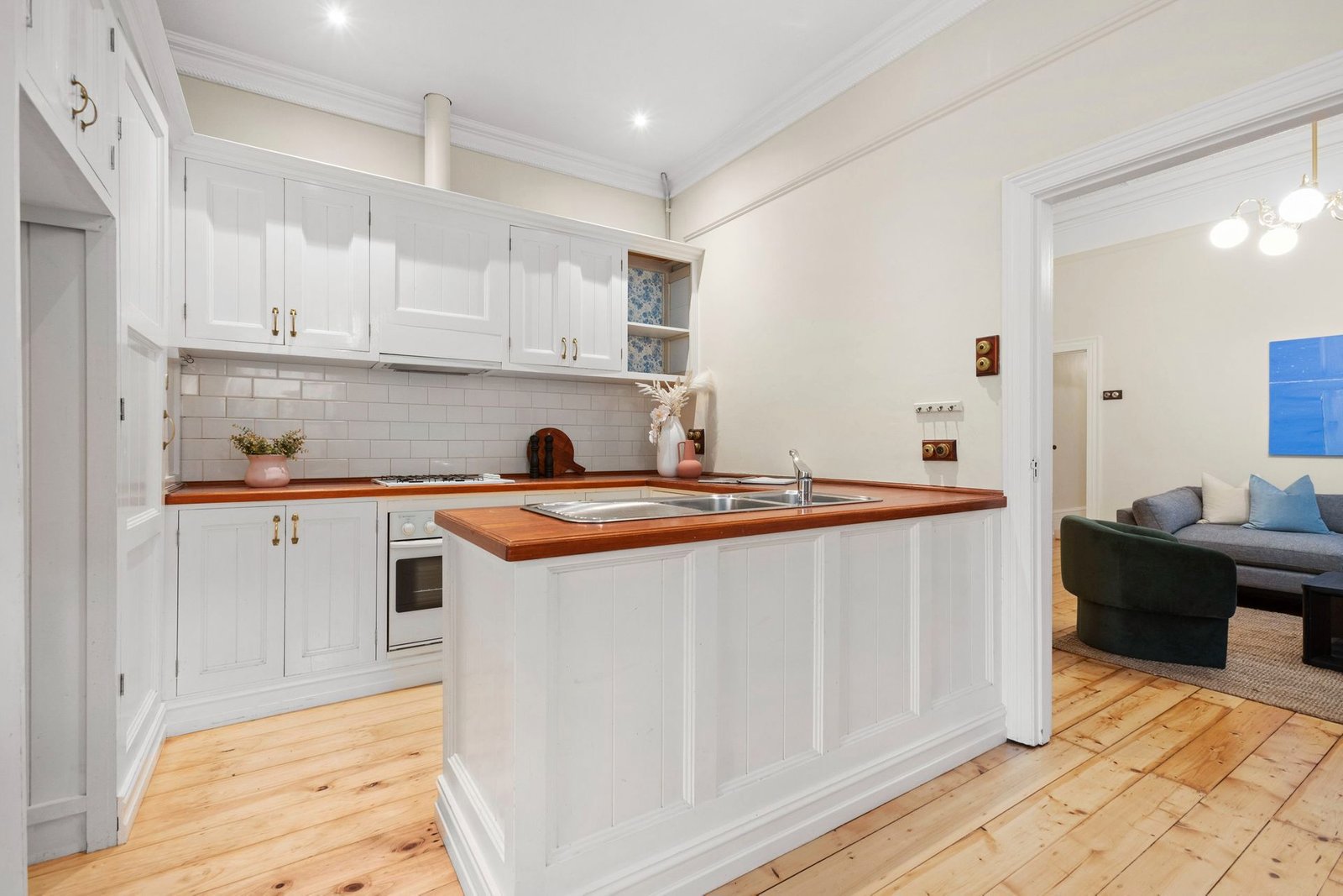 Gallery: 8 Longmore Street