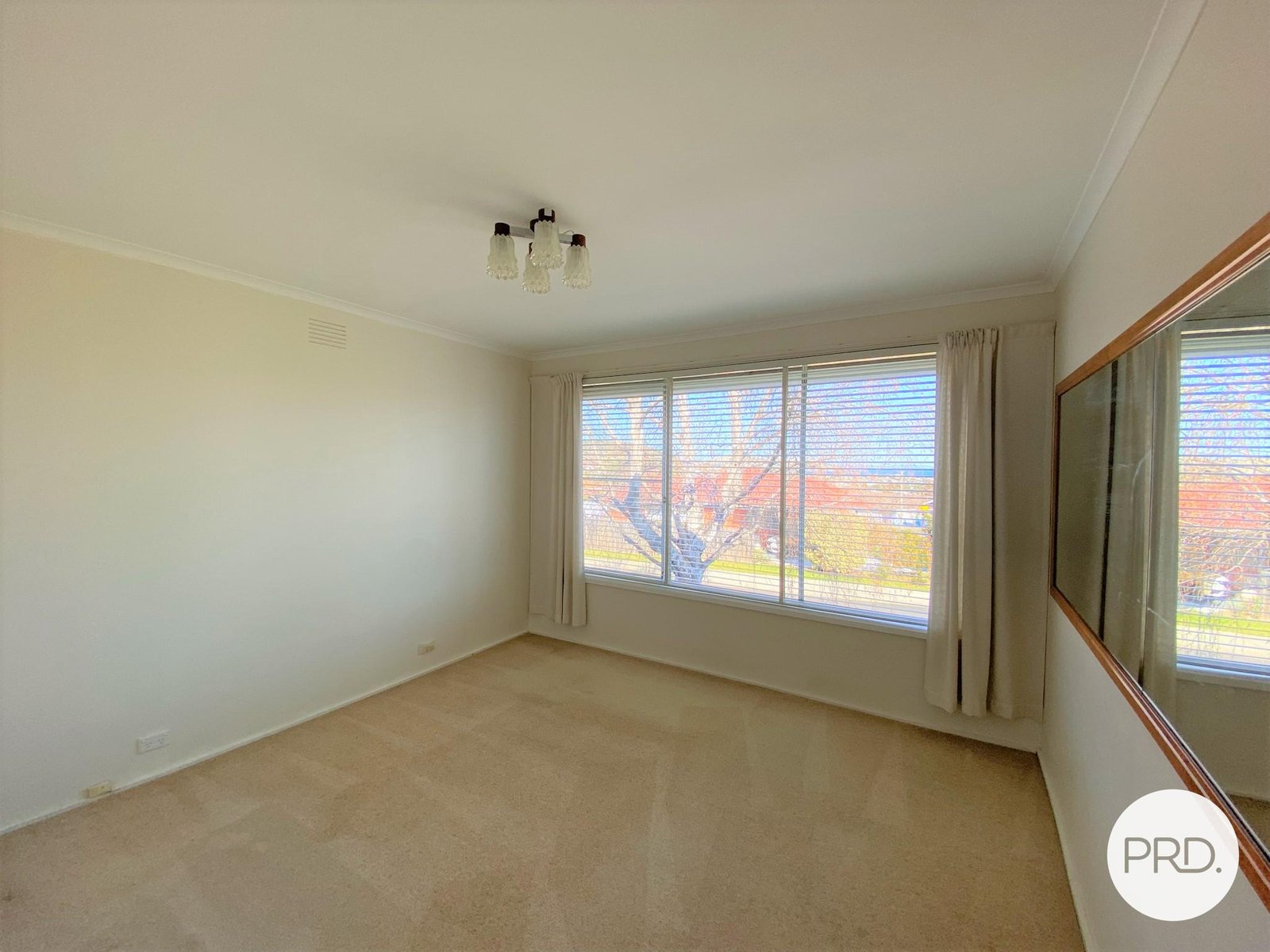 8 Lorne Crescent HOWRAH 6