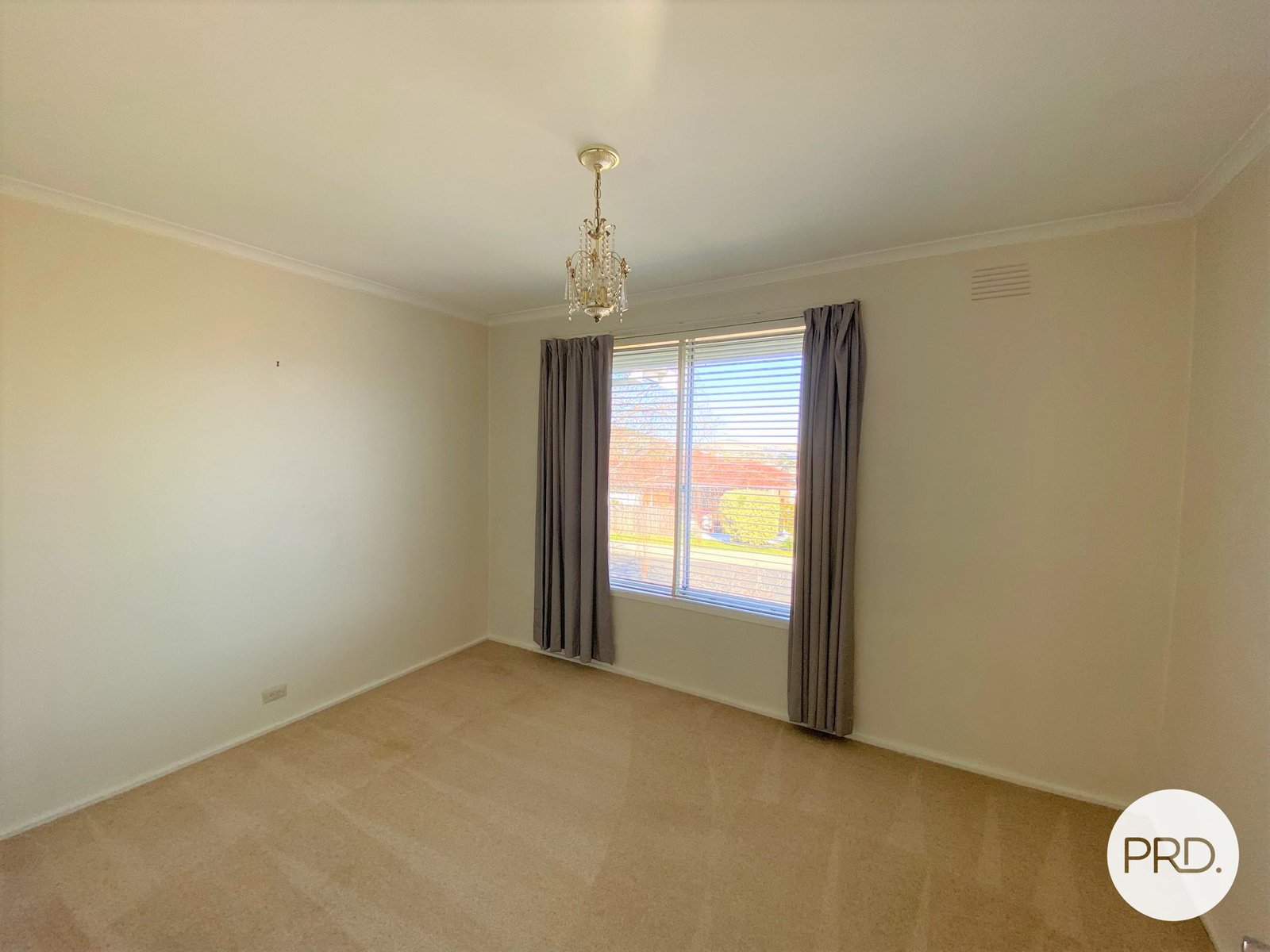 8 Lorne Crescent HOWRAH 7